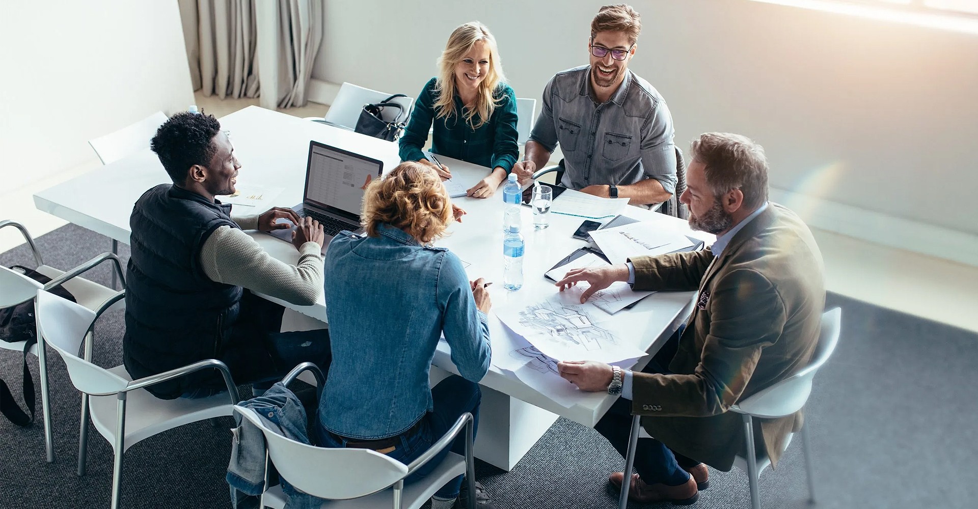 Enfócate en tu negocio y nosotros de tu contabilidad y obligaciones tributarias